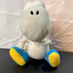 Nintendo 6in White Yoshi Plush Toy Unisex White Good Super Mario Collectible